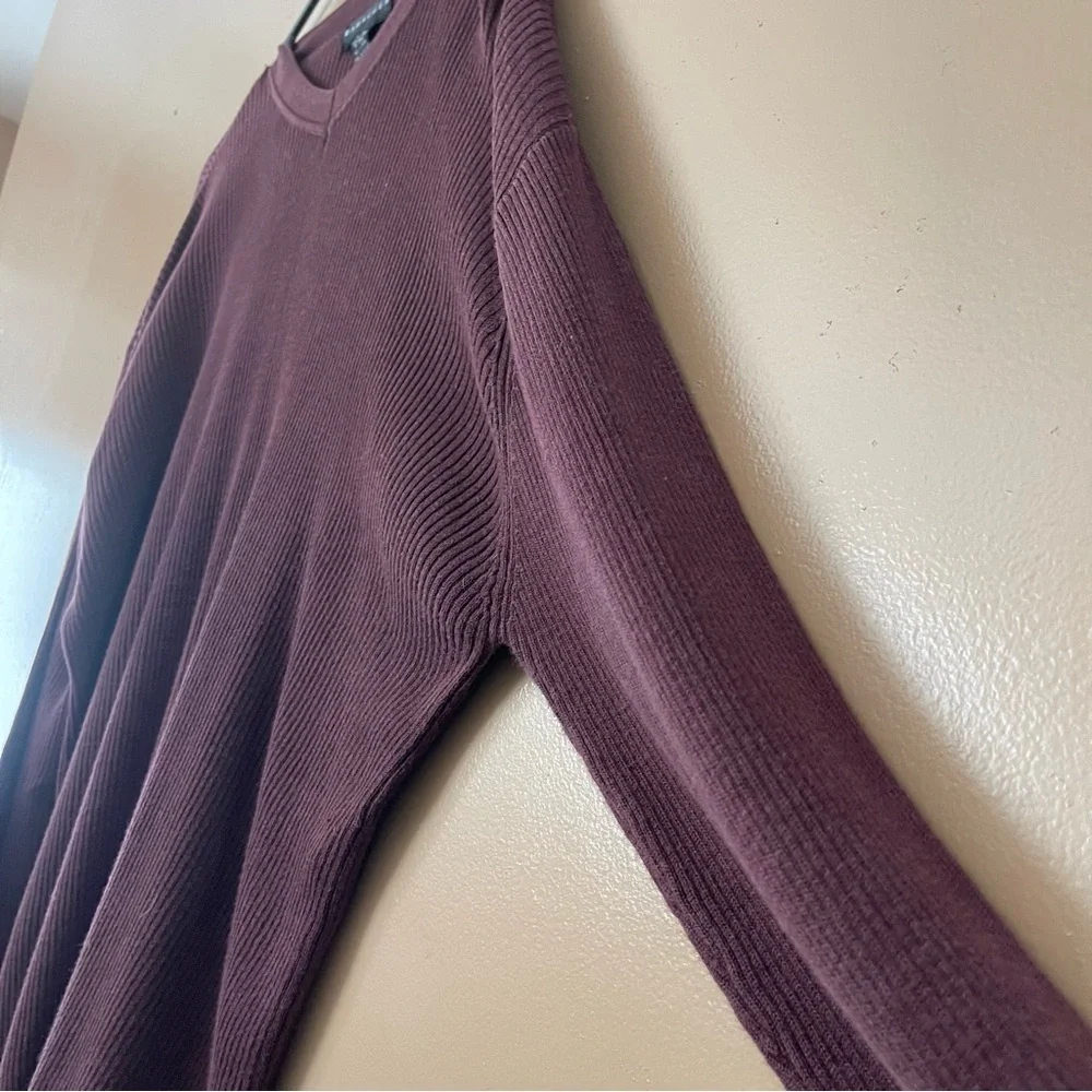 Barracuda MENS silk and cotton v neck plum sweater size XL